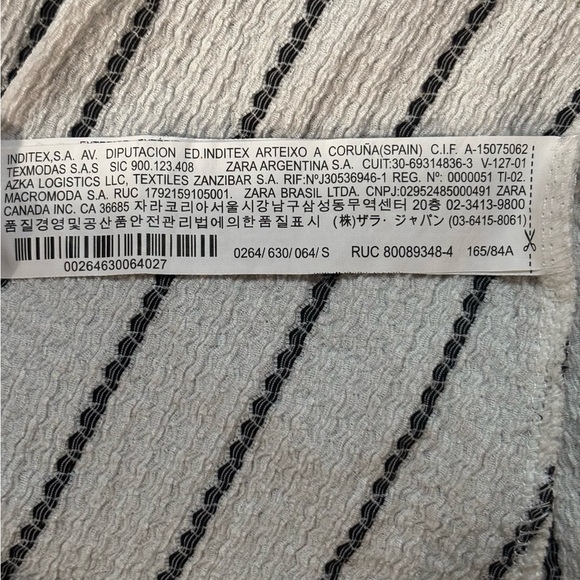 Zara MIDI drees Black and White Striped V-neck and short puff sleeves - Picture 4 of 13